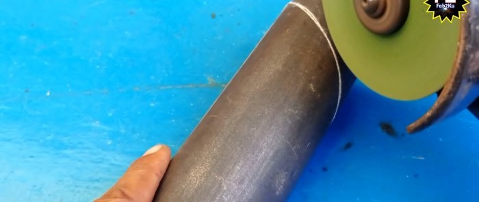 Welding a round pipe at right angles for a beginner