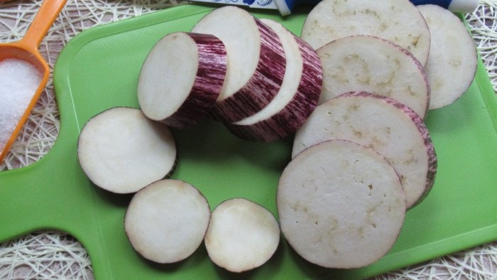 How to dry eggplants without a dryer