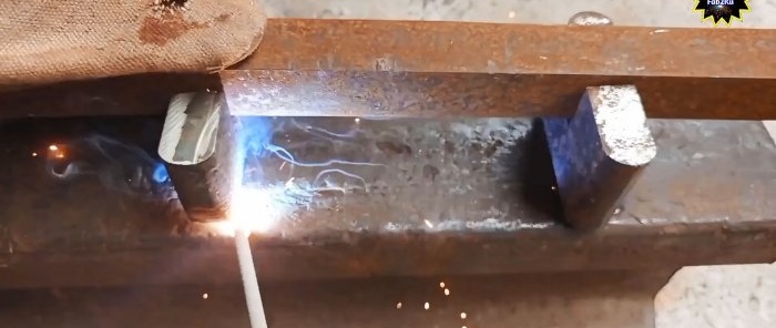 How to bend a steel angle without a machine using a simple device