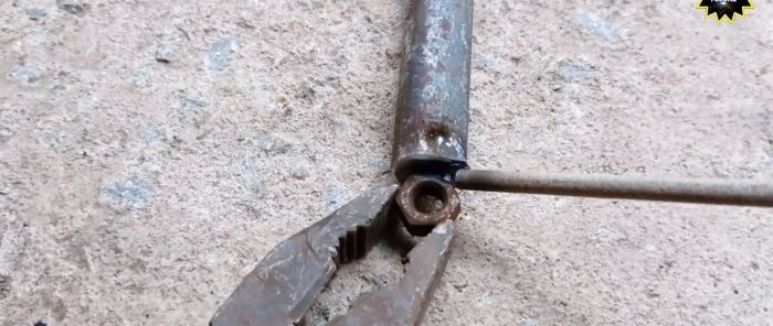 A simple manual machine for bending rod rings