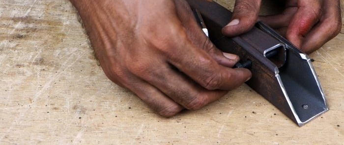 How to make a simple door stop from leftover metal