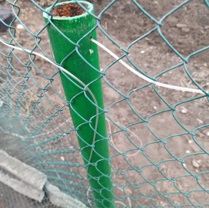 How to string a budget mesh fence with your own hands