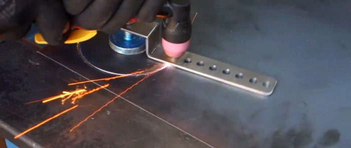 How to make a simple device for cutting circles with a plasma torch