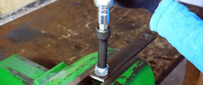 How to make a press for quickly rolling out dough without welding