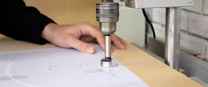 A simple device for precise sharpening of circular discs and cutters