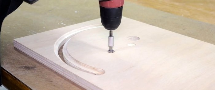 A simple device for precise sharpening of circular discs and cutters