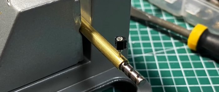 How to make a fast linear actuator from a gear motor and an old disk drive