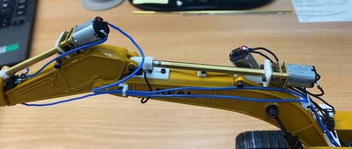 How to make a fast linear actuator from a gear motor and an old disk drive