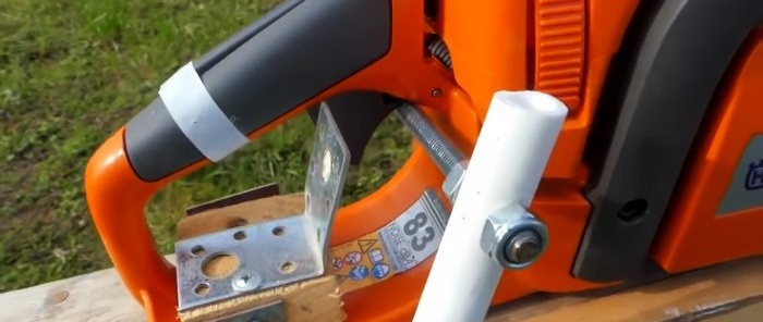 How to make a chainsaw-based machine for quickly sawing boards or branches for firewood