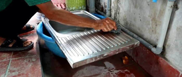 How to cheaply make an outdoor oven from an old sink