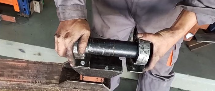 How to make a double bearing housing from available materials