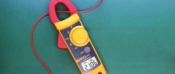 How to use a current clamp to measure low current beyond the measurement range