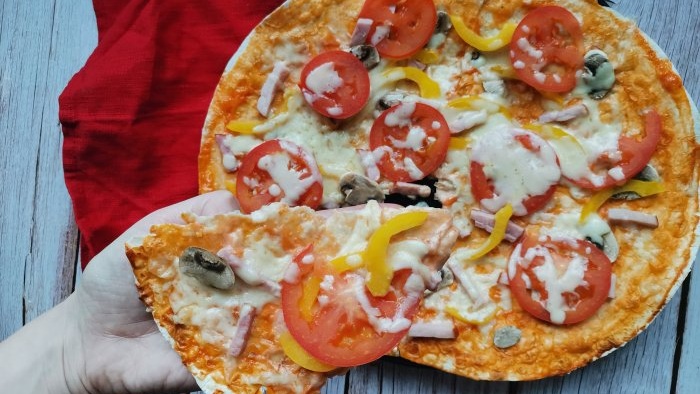 Prepare this pizza faster than ordering delivery Without kneading dough on lavash