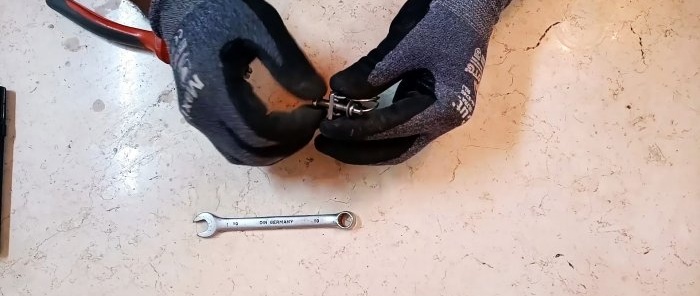 How to make a simple screw clamp from wire