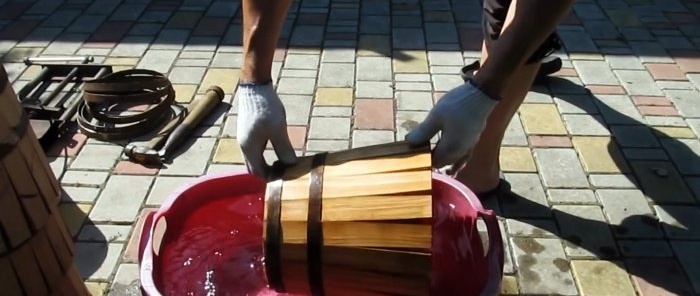 How to make a barrel from an old log