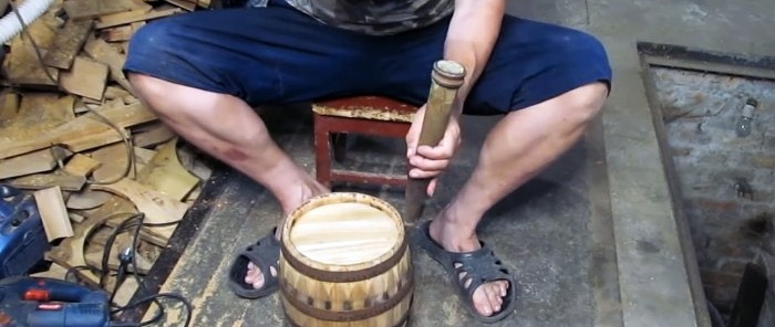 How to make a barrel from an old log