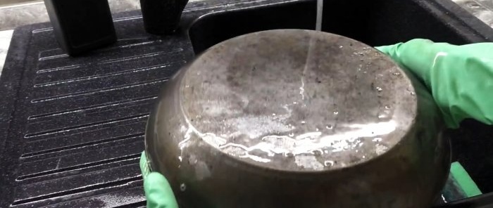 How to clean old frying pans from old carbon deposits using cheap products and make them non-stick