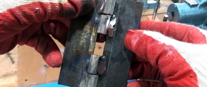 How to make a door hinge with a closer