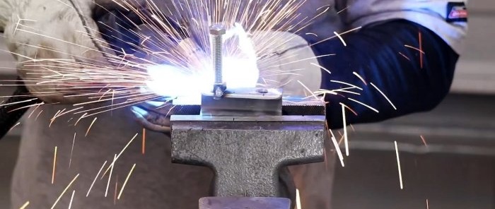 How to make a third arm for installation and welding work from scrap materials