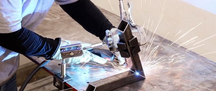 How to make a third arm for installation and welding work from scrap materials