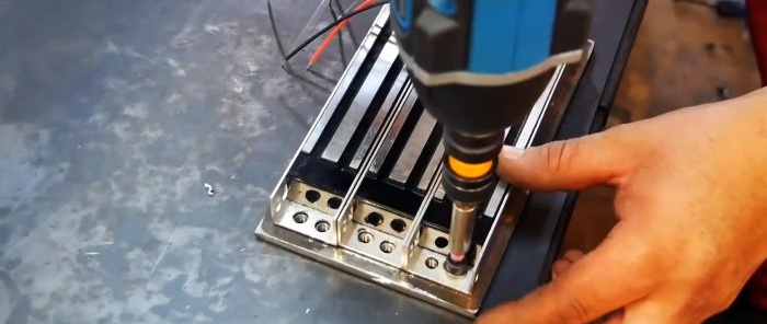 Do-it-yourself portable drilling machine with an electromagnetic sole from a hand drill