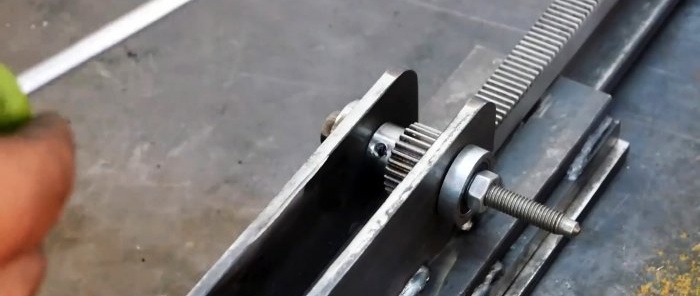 Do-it-yourself portable drilling machine with an electromagnetic sole from a hand drill