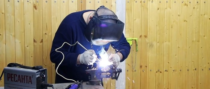 3 ways to weld metals with a graphite rod from a AA battery