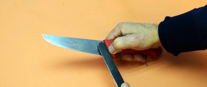 4 ways to sharpen a knife if you don’t have a sharpener or whetstone