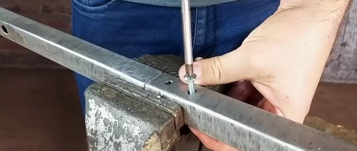 How to simply and reliably connect two profile pipes end-to-end without welding