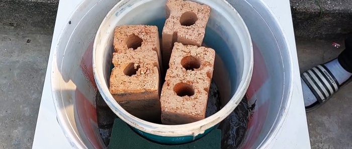 How to make a smokeless stove using cement and a couple of plastic buckets