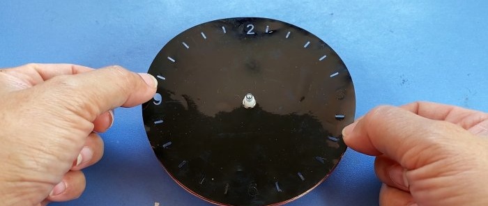 How to make an LED watch with wireless backlighting of hands and dial