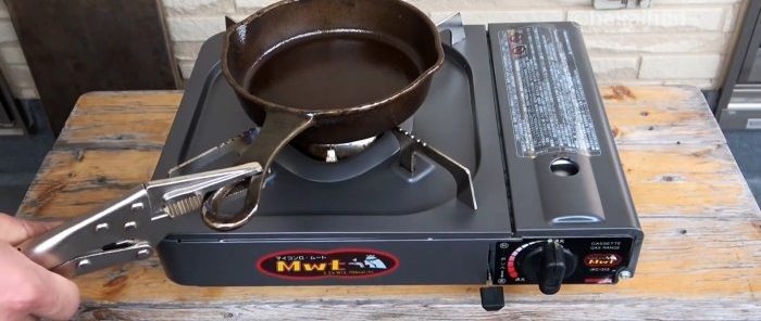 How to restore an old rusty frying pan