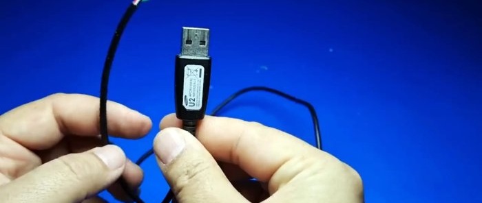 How to connect a camera from an old laptop to a smartphone and why it can be useful