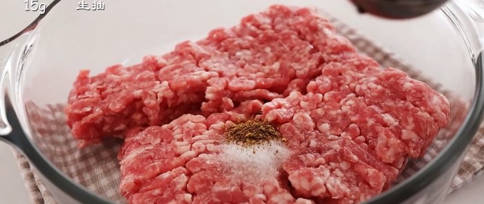 Meat multilayer envelopes made from flour and minced meat