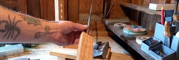 How to assemble a knife sharpener using only scrap materials