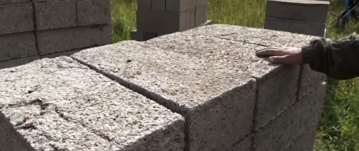 How to make warm blocks from sawdust concrete