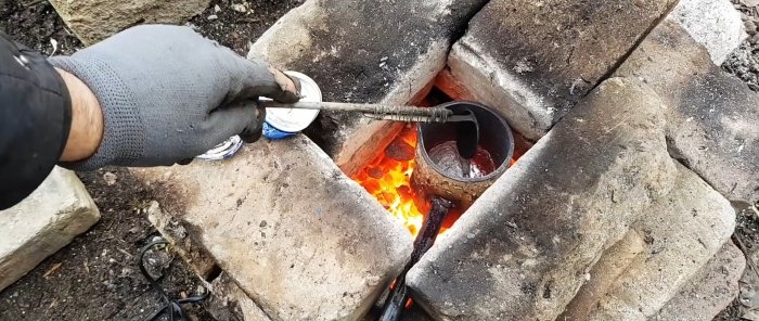 How to melt aluminum cans into ingots at home