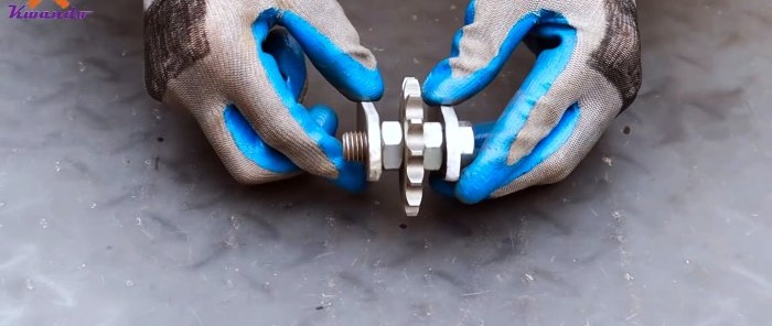 How to make a vice using bicycle parts