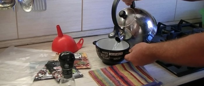 3 Ways to Open a Disposable Spice Grinder