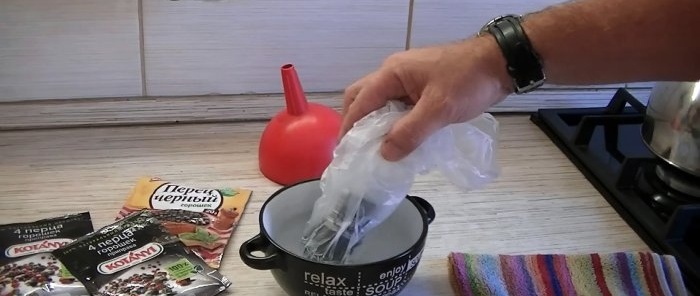 3 Ways to Open a Disposable Spice Grinder