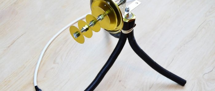 Long-range Wi-Fi antenna made from affordable materials