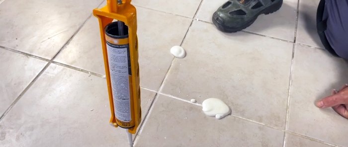 How to remove voids in tiles without dismantling