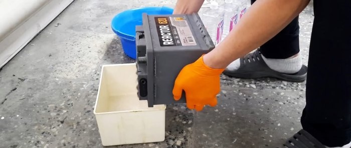 How to restore a battery with baking soda