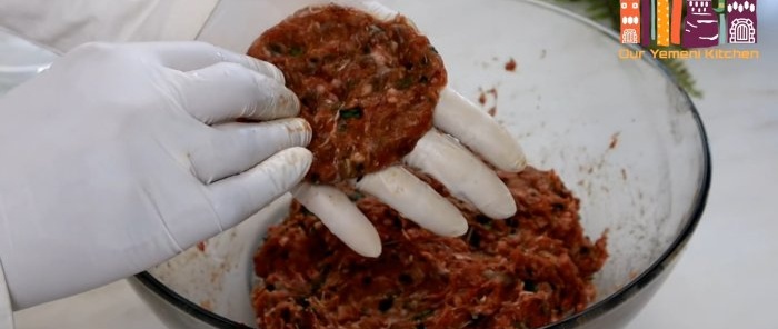 A simple and delicious recipe for Turkish kebab kofta without fire and oven