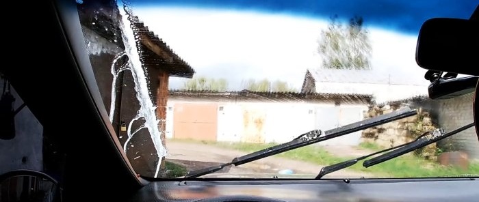 Car wipers squeak and do not clean well. Two options for solving the problem.