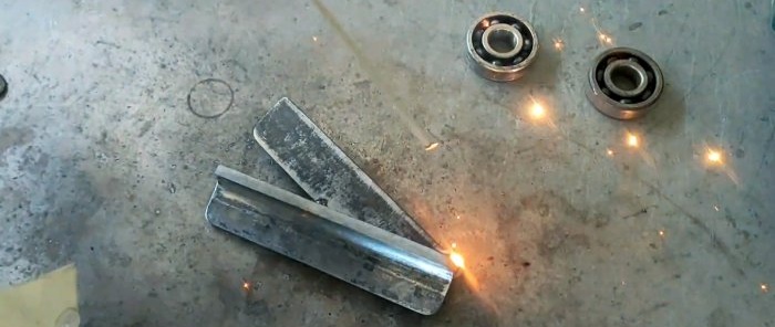 How to make sheet metal cutting shears from bearings