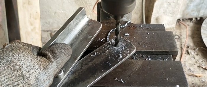 How to make sheet metal cutting shears from bearings