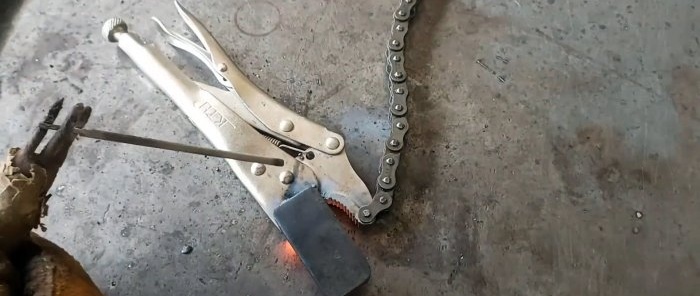 How to Make Extremely Handy Chain Pliers from Easy to Find Materials