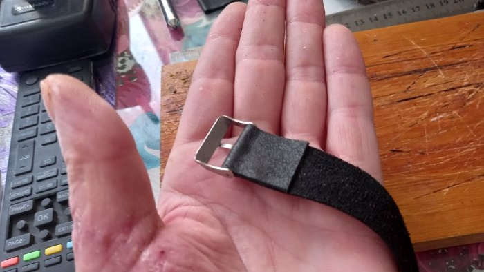 How to repair a broken watch strap