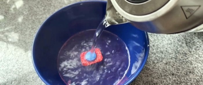 Cleaning the oven is an easy and effective way